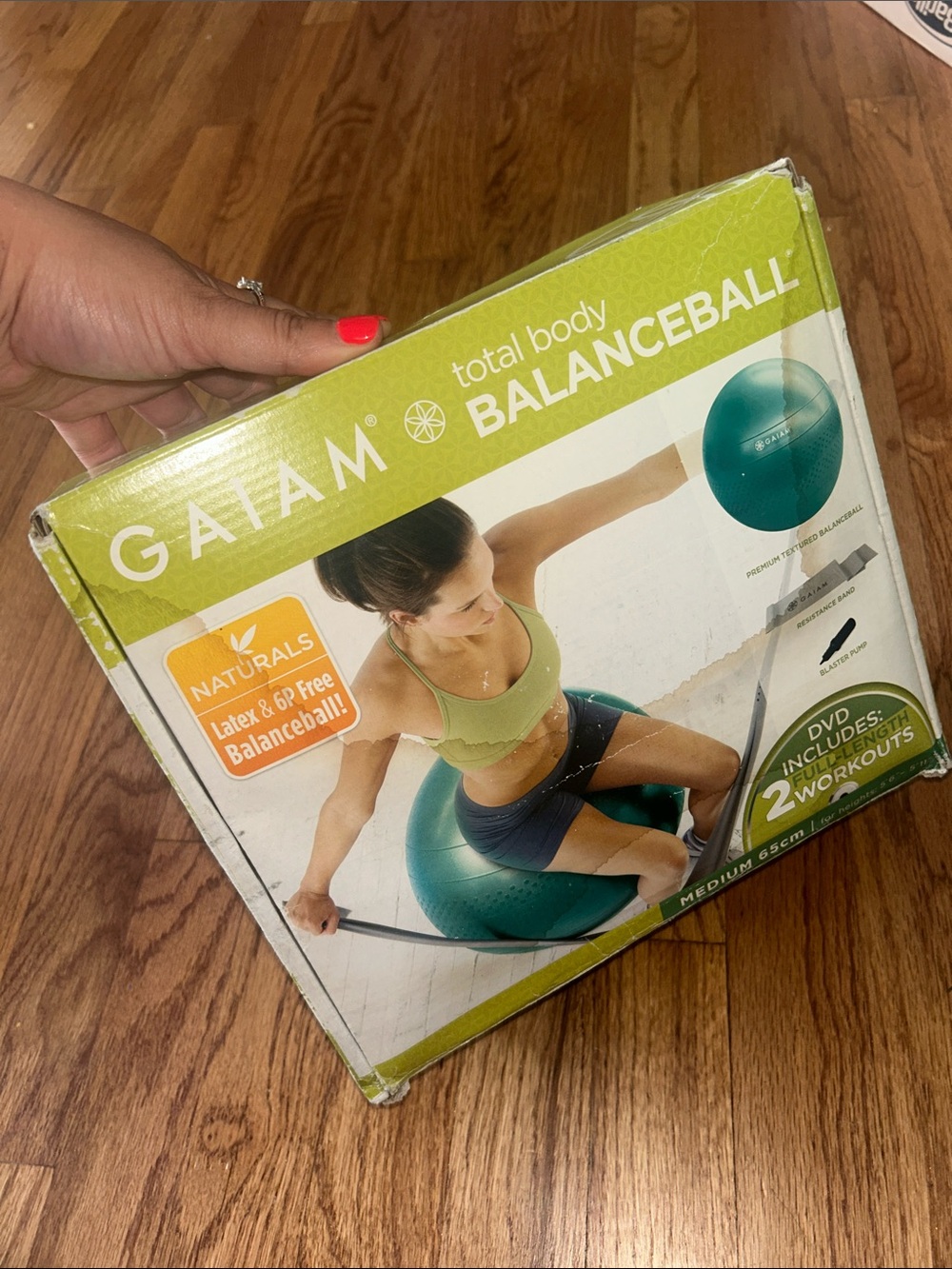 Gaiam Total Body Balanceball 65cm Green with Resistance Band, Pump, DVD NWT